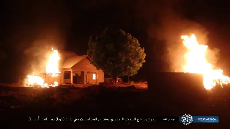 ولاية غرب إفريقية – صور: نتائج هجوم جنود الخلافة على موقع للجيش النيجيري المرتد في بلدة (كوبا) بمنطقة (أداماوا) شمالي نيجيريا