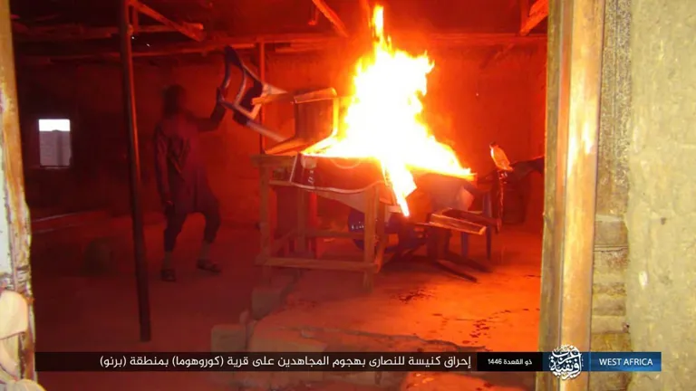 ولاية غرب إفريقية – صور: نتائج هجوم جنود الخلافة على قرية (كوروهوما) النصرانية بمنطقة (برنو) شمالي نيجيريا ولاية غرب إفريقية – صور: نتائج هجوم جنود الخلافة على قرية (كوروهوما) النصرانية بمنطقة (برنو) شمالي نيجيريا